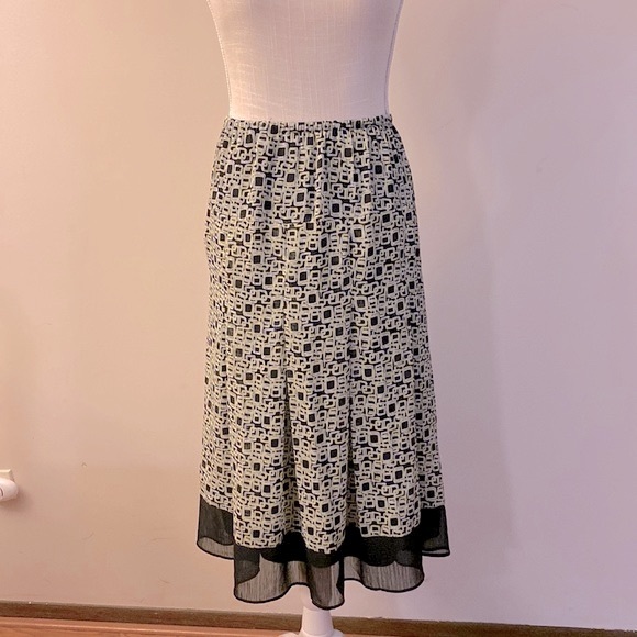 Vintage Dresses & Skirts - 🌹Vintage plus size women’s skirt elastic band waist, pleated mid length size16W